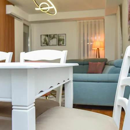 Rentnest Luxe